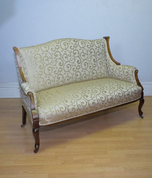 ANTIQUE VICTORIAN SETTEE - ADDITIONAL PHOTO 1