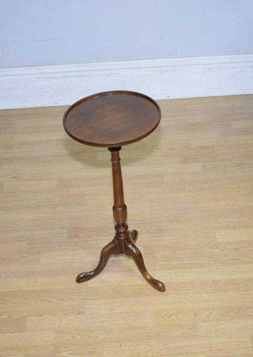 TRIPOD TABLE WINE TABLE - ADDITIONAL PHOTO 9