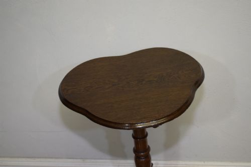 EARLY 20TH CENTURY OAK TRIPOD TABLE - ADDITIONAL PHOTO 17