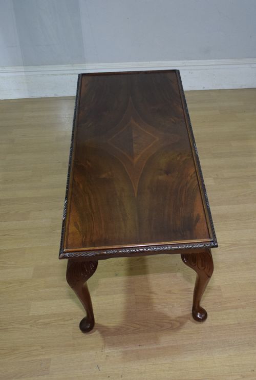 EARLY 20TH CENTURY WALNUT COFFEE TABLE - ADDITIONAL PHOTO 7