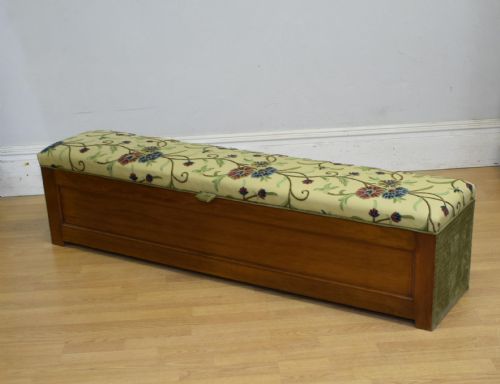 LARGE UPHOLSTERED OTTOMAN - ADDITIONAL PHOTO 5