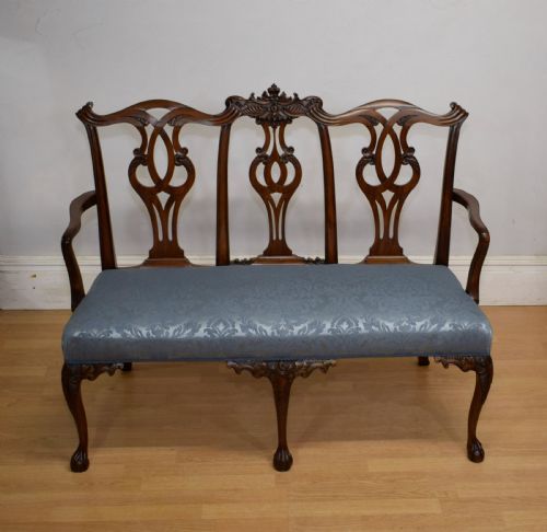 EARLY 20TH CENTURY CHIPPENDALE COUCH - ADDITIONAL PHOTO 4