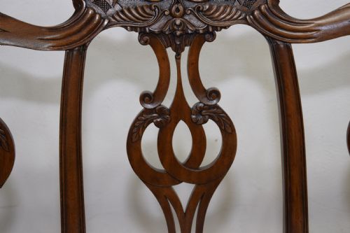 EARLY 20TH CENTURY CHIPPENDALE COUCH - ADDITIONAL PHOTO 6