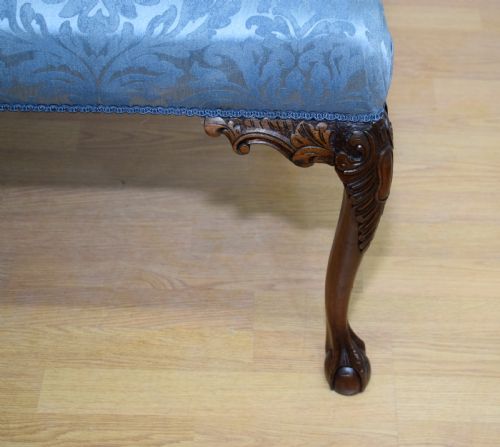 EARLY 20TH CENTURY CHIPPENDALE COUCH - ADDITIONAL PHOTO 9
