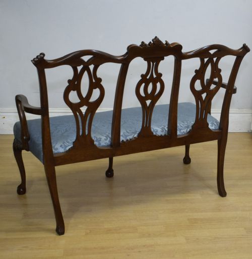 EARLY 20TH CENTURY CHIPPENDALE COUCH - ADDITIONAL PHOTO 17