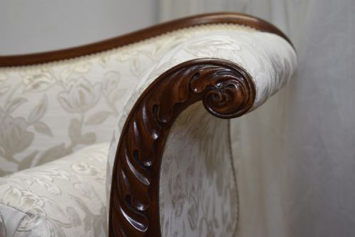GEORGIAN PERIOD UPHOLSTERED COUCH - ADDITIONAL PHOTO 8