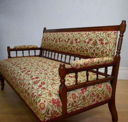 LATE VICTORIAN WALNUT COUCH - ADDITIONAL PHOTO 11