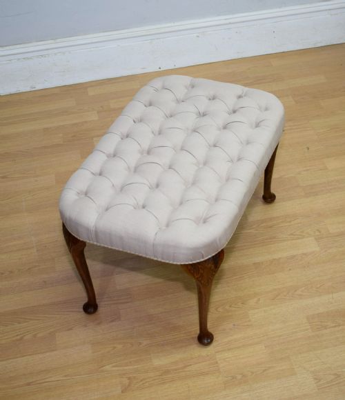 early 20th century deep buttoned stool - CATEGORY: ANTIQUE STOOLS - DATED 1920