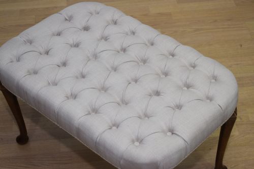 EARLY 20TH CENTURY DEEP BUTTONED STOOL - ADDITIONAL PHOTO 6