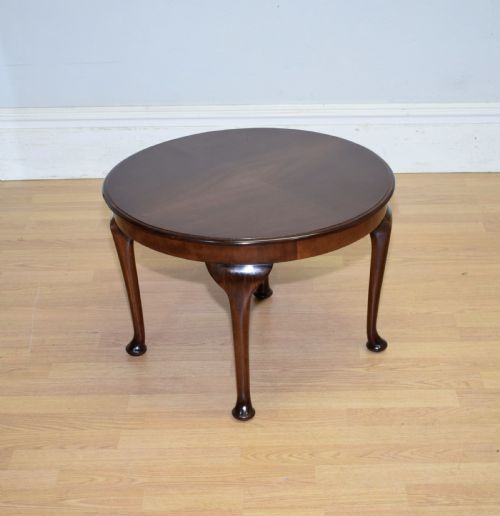 EARLY 20TH CENTURY WALNUT COFFEE TABLE - ADDITIONAL PHOTO 1