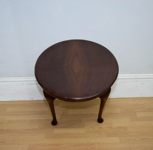 EARLY 20TH CENTURY WALNUT COFFEE TABLE - ADDITIONAL PHOTO 4