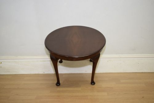 EARLY 20TH CENTURY WALNUT COFFEE TABLE - ADDITIONAL PHOTO 6