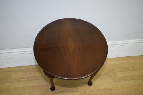 EARLY 20TH CENTURY WALNUT COFFEE TABLE - ADDITIONAL PHOTO 9
