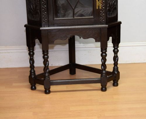 JACOBEAN OAK DISPLAY CABINET - ADDITIONAL PHOTO 4