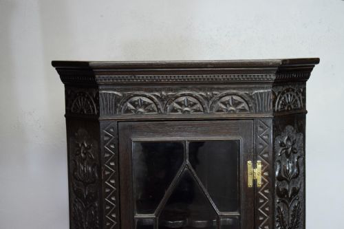 JACOBEAN OAK DISPLAY CABINET - ADDITIONAL PHOTO 6