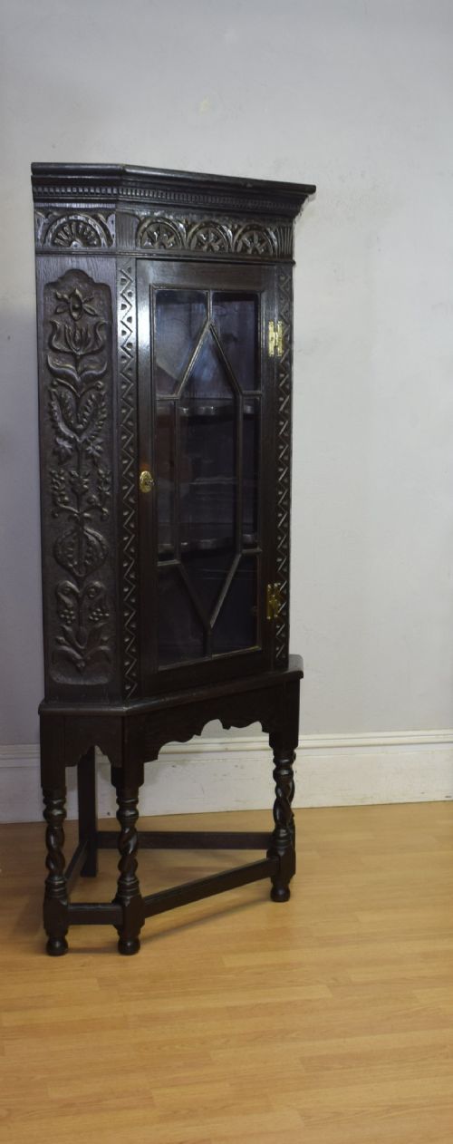 JACOBEAN OAK DISPLAY CABINET - ADDITIONAL PHOTO 7