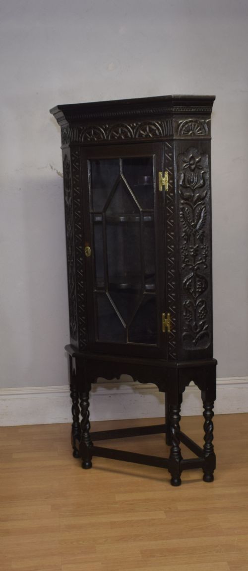 JACOBEAN OAK DISPLAY CABINET - ADDITIONAL PHOTO 15