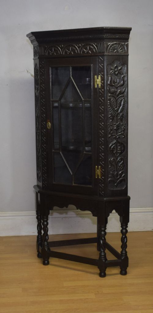 JACOBEAN OAK DISPLAY CABINET - ADDITIONAL PHOTO 16
