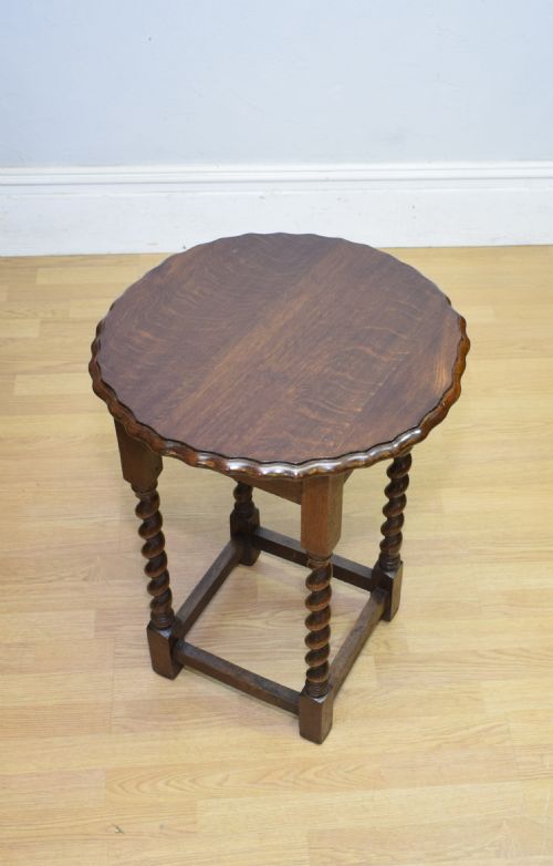 EARLY 20TH CENTURY OAK OCCASIONAL TABLE - ADDITIONAL PHOTO 5