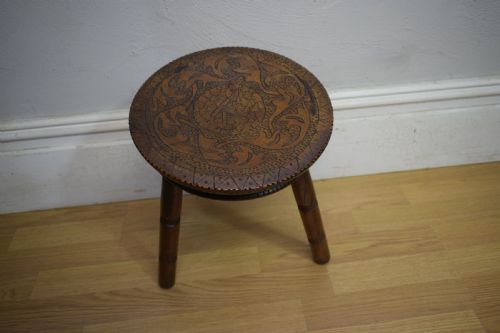 MILKING STOOL FOLK ART - ADDITIONAL PHOTO 9