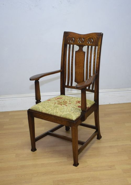 ARTS AND CRAFTS OAK ARMCHAIR - ADDITIONAL PHOTO 2