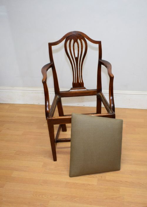 GEORGIAN PERIOD ELM ARMCHAIR - ADDITIONAL PHOTO 11