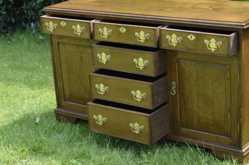 EARLY 20TH CENTURY GEORGIAN OAK DRESSER BASE - ADDITIONAL PHOTO 10