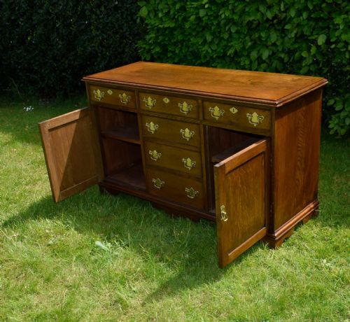 EARLY 20TH CENTURY GEORGIAN OAK DRESSER BASE - ADDITIONAL PHOTO 17