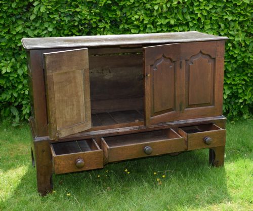 ANTIQUE 17TH CENTURY OAK COURT CUPBOARD - ADDITIONAL PHOTO 10