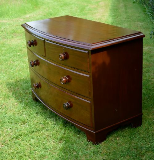 VICTORIAN BOW FRONTED CHEST OF DRAWERS - ADDITIONAL PHOTO 9