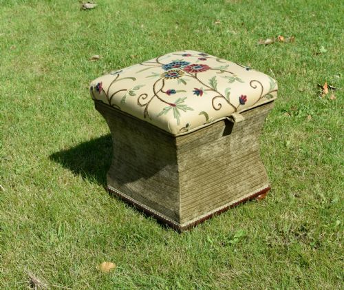 VICTORIAN OTTOMAN WORK BOX - ADDITIONAL PHOTO 3