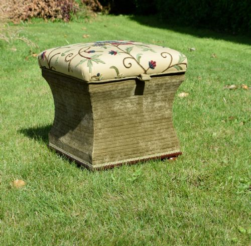 VICTORIAN OTTOMAN WORK BOX - ADDITIONAL PHOTO 5