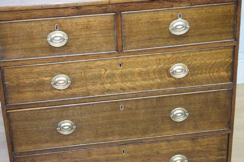 GEORGIAN PERIOD OAK CHEST OF DRAWERS - ADDITIONAL PHOTO 2
