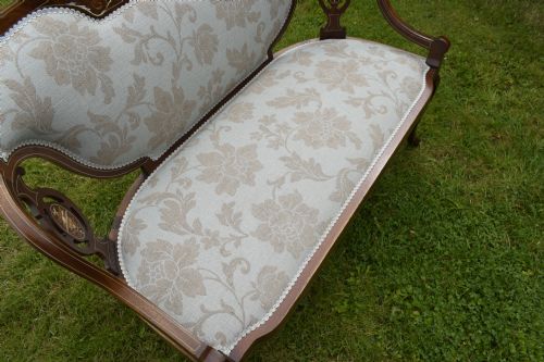 VICTORIAN MAHOGANY ROSEWOOD COUCH - ADDITIONAL PHOTO 14