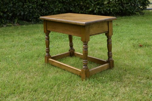 early 20th century oak coffee table - CATEGORY: ANTIQUE TABLES - DATED 1930