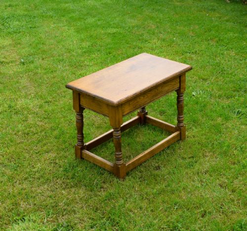 EARLY 20TH CENTURY OAK COFFEE TABLE - ADDITIONAL PHOTO 2