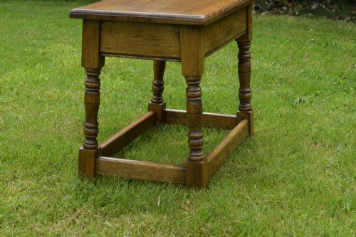 EARLY 20TH CENTURY OAK COFFEE TABLE - ADDITIONAL PHOTO 3