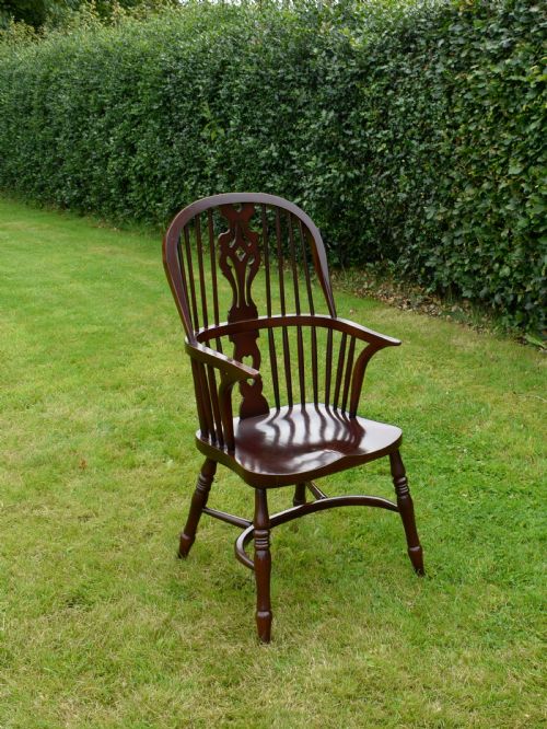 EARLY 20TH CENTURY WINDSOR ARMCHAIR - ADDITIONAL PHOTO 1