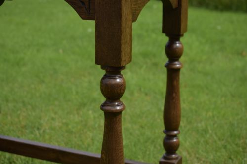 CARVED OAK OCCASIONAL TABLE - ADDITIONAL PHOTO 5