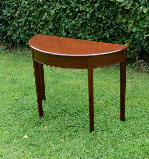 GEORGIAN MAHOGANY DEMI LUNE TABLE - ADDITIONAL PHOTO 11