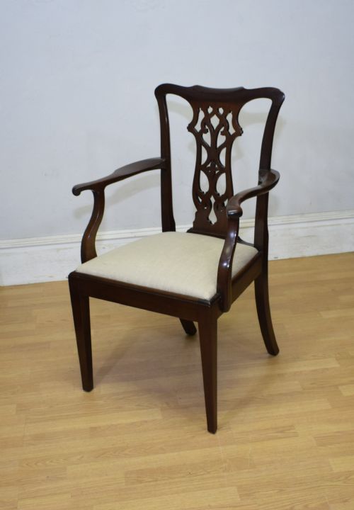 19TH CENTURY CHIPPENDALE ARMCHAIR - ADDITIONAL PHOTO 4