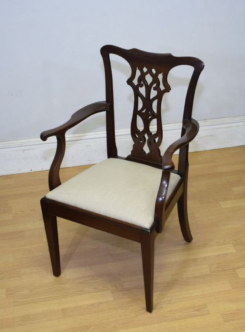 19TH CENTURY CHIPPENDALE ARMCHAIR - ADDITIONAL PHOTO 5