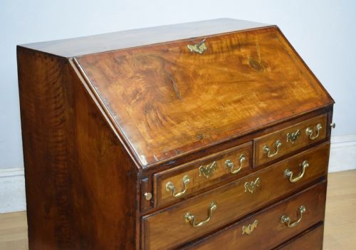 GEORGIAN WALNUT BUREAU - ADDITIONAL PHOTO 2