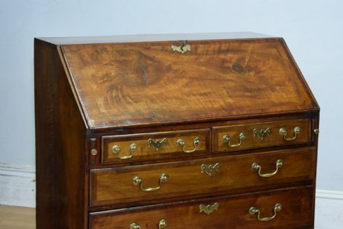 GEORGIAN WALNUT BUREAU - ADDITIONAL PHOTO 8