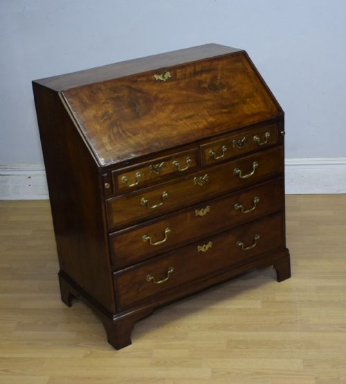 GEORGIAN WALNUT BUREAU - ADDITIONAL PHOTO 9