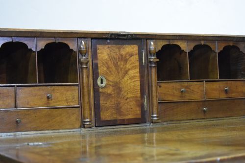 GEORGIAN WALNUT BUREAU - ADDITIONAL PHOTO 11