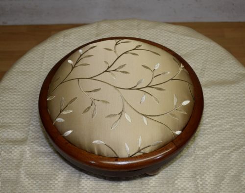 VICTORIAN WALNUT FOOT STOOL - ADDITIONAL PHOTO 5