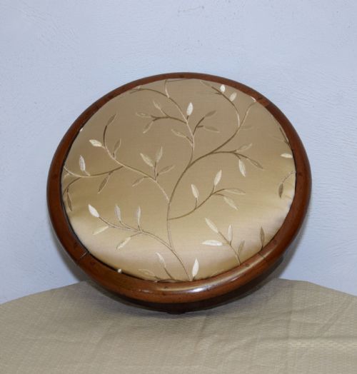 VICTORIAN WALNUT FOOT STOOL - ADDITIONAL PHOTO 9