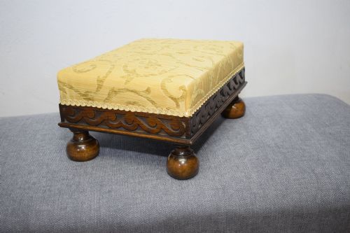 ANTIQUE OAK FOOT STOOL - ADDITIONAL PHOTO 11