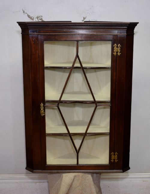 DISPLAY CORNER CUPBOARD GLAZED - ADDITIONAL PHOTO 2